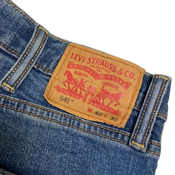 Levi’s 541 Athletic Taper Stretch Distressed Jeans Blue - Picture 6 of 13